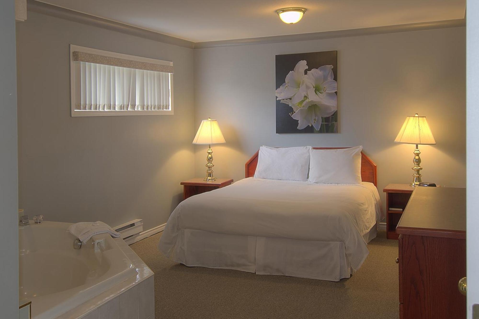 Tiki Shores Inn & Suites Pentiction Pokój zdjęcie