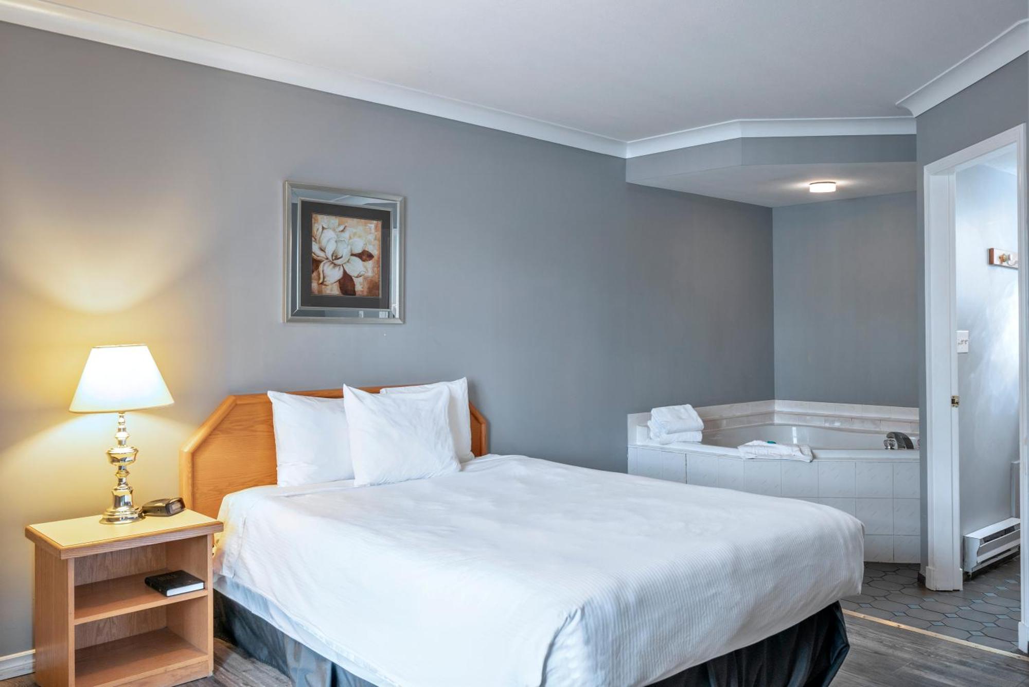 Tiki Shores Inn & Suites Pentiction Zewnętrze zdjęcie