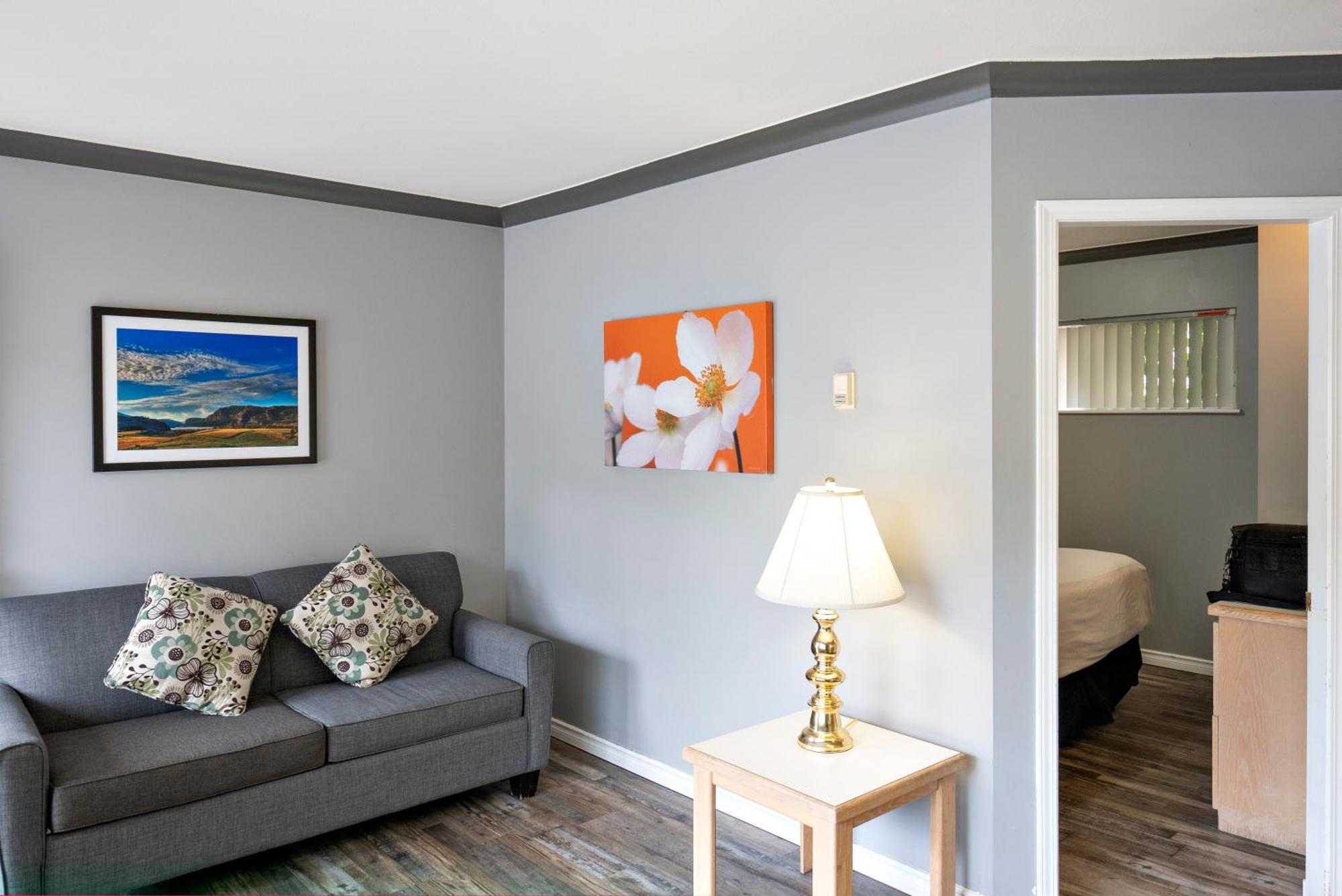 Tiki Shores Inn & Suites Pentiction Zewnętrze zdjęcie