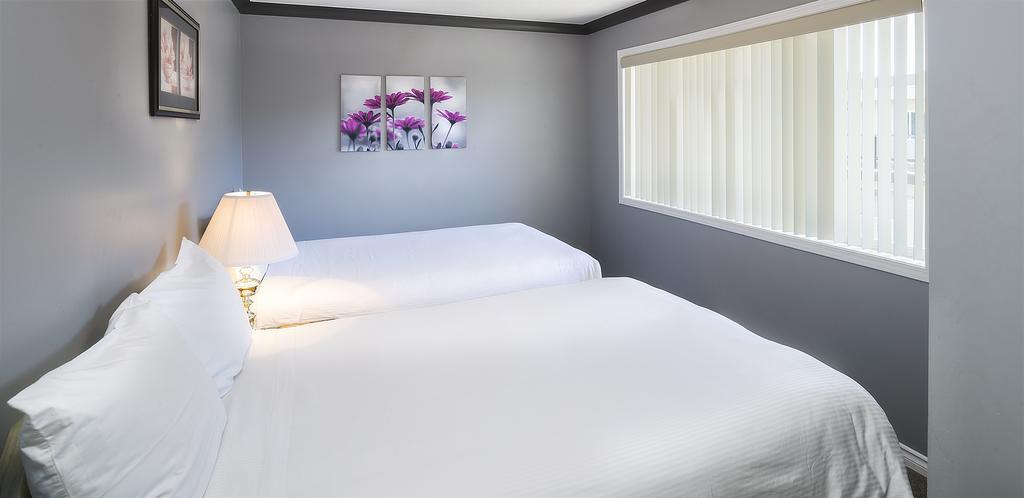 Tiki Shores Inn & Suites Pentiction Zewnętrze zdjęcie
